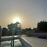 Natoli شقة